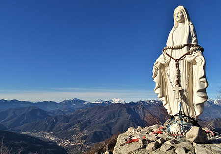 Alla Madonnina del Costone (1195 m) da Zogno (315 m) su sentieri sopra casa (26dic閳??20)  - FOTOGALLERY